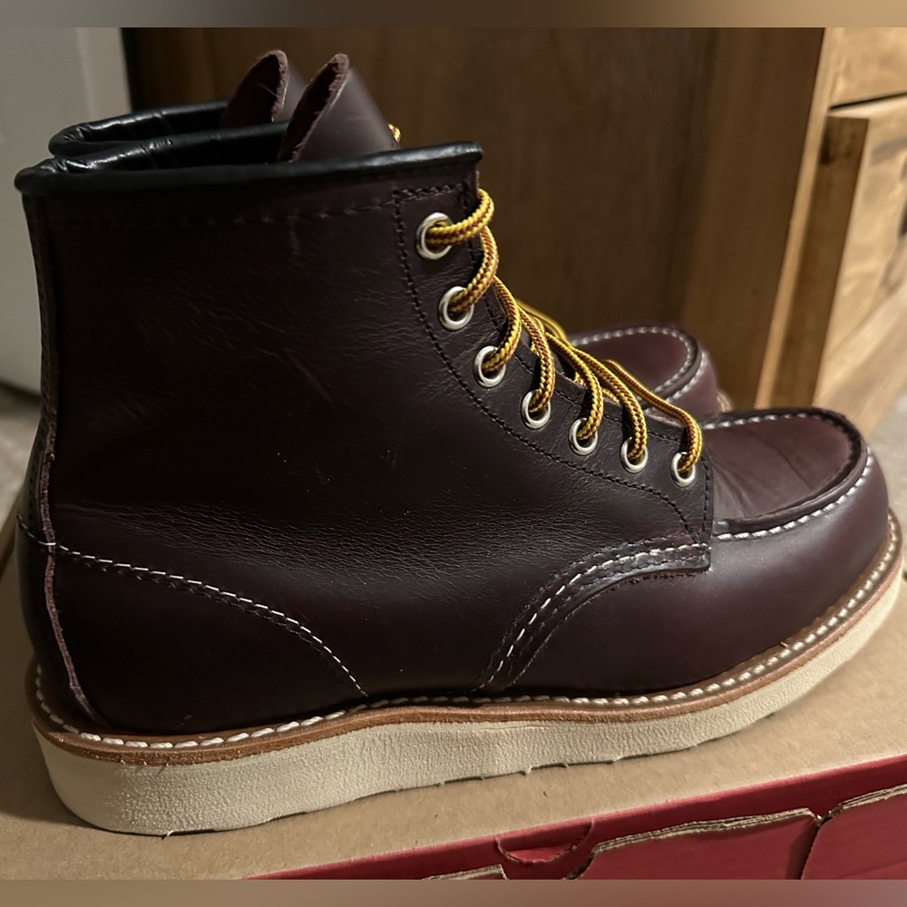 Men’s Red Wing Classic Moc Toe 8847 Boots Black Cherry Leather Size 7 worn once! - Picture 4 of 16